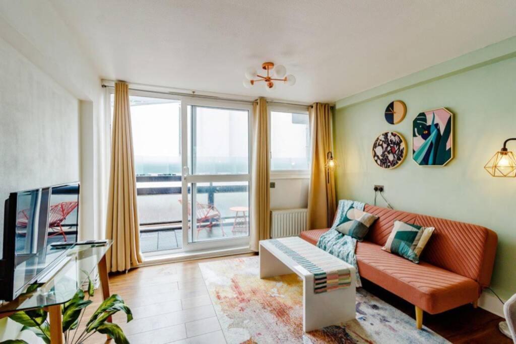 Super Spacious 2 Bedroom Apt 20Mn From Central. Londen Buitenkant foto